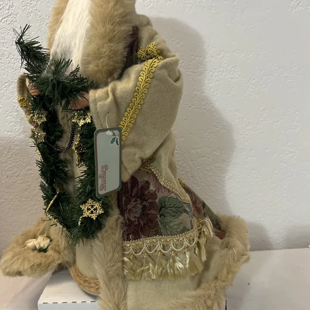 Vintage Old World Santa Beige Holding Garland Centerpiece Figure Tree Topper 18